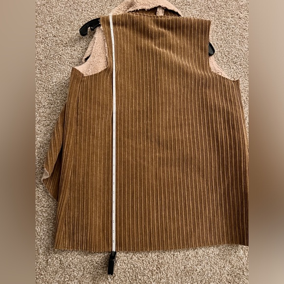 Wet Seal vest - Picture 5 of 7